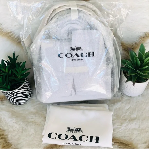 Authentic Brand New Coach Willis Top Handle 18 C3844 With Quilting in Black - Picture 2 of 16